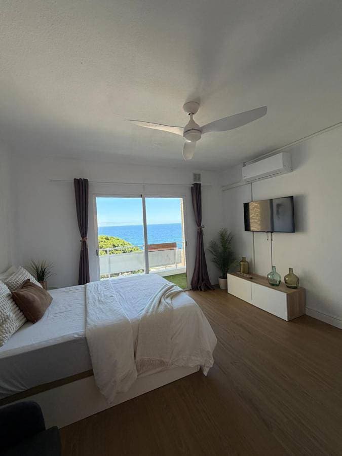 LĀ KAI - Sunrise Studio 1
