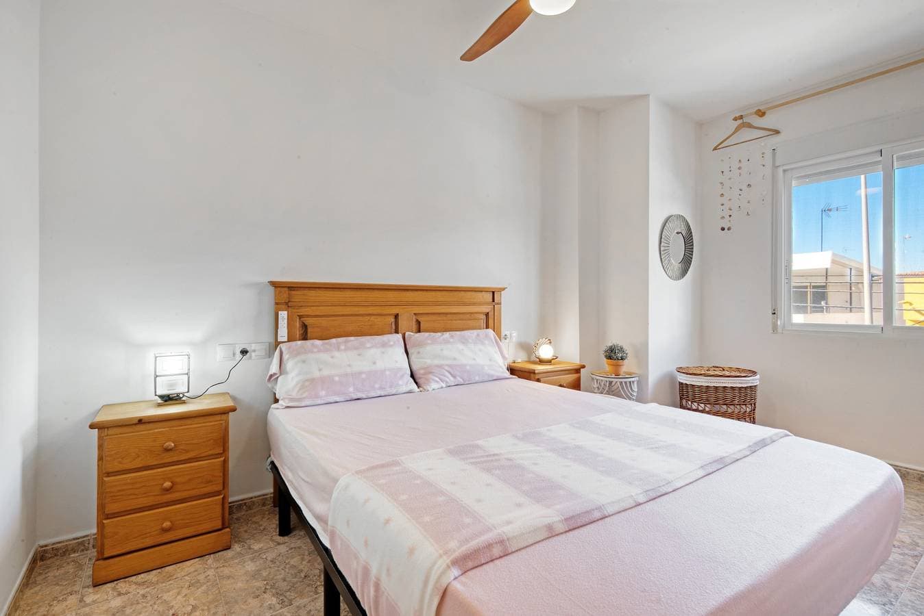 Foto 10 von 21: Ferienwohnung 'Playa De Chilches' mit privater Terrasse und Balkon