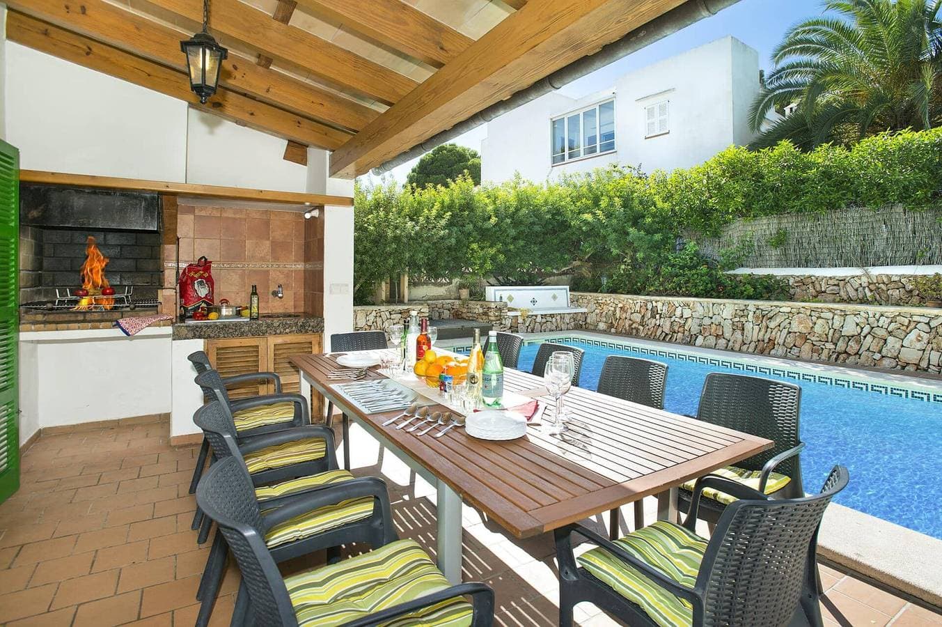Foto 3 von 27: Villa für 10 Personen mit Garten