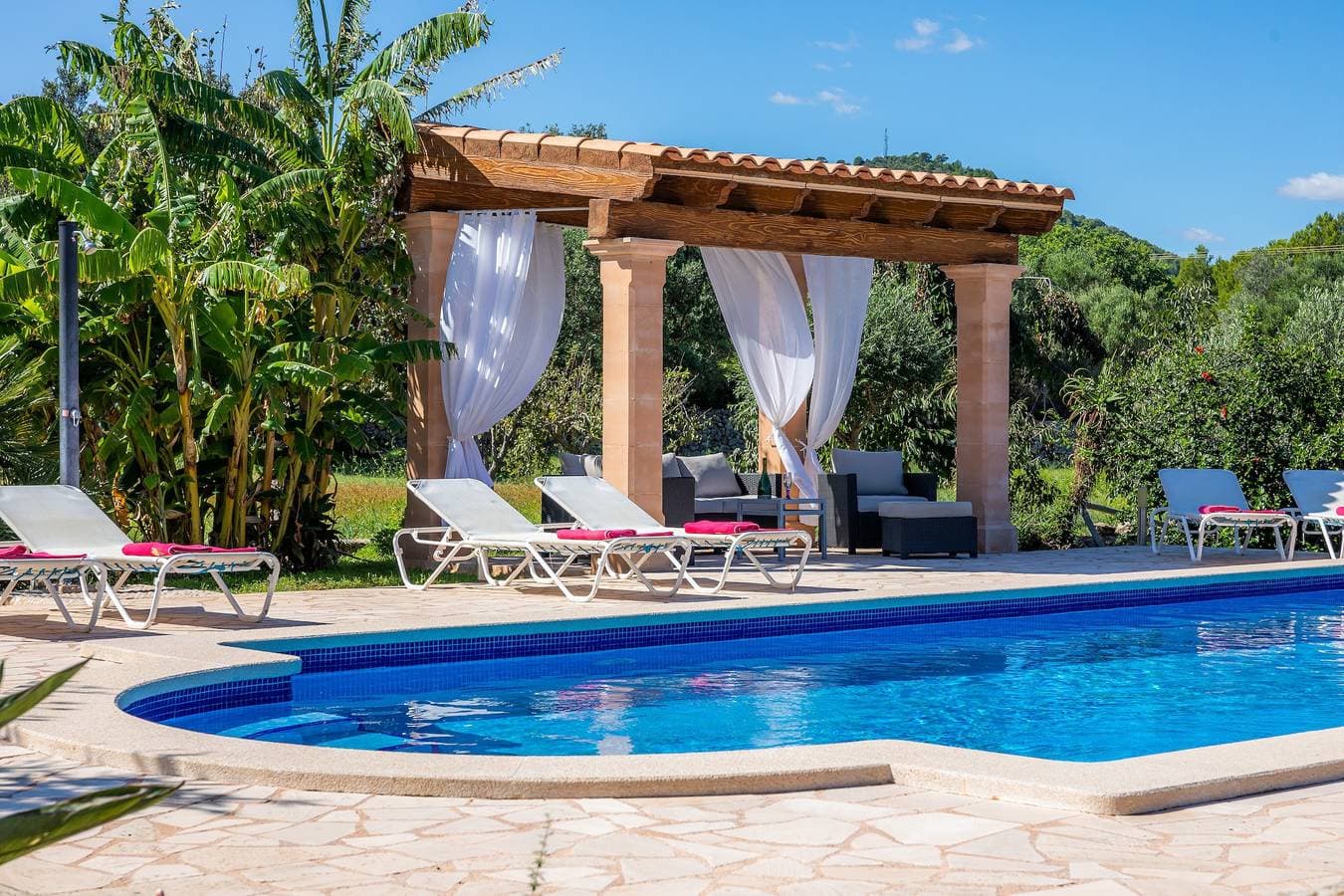 Foto 2 von 31: Schönes Ferienhaus "Finca Galardo" mit Blick auf die Berge