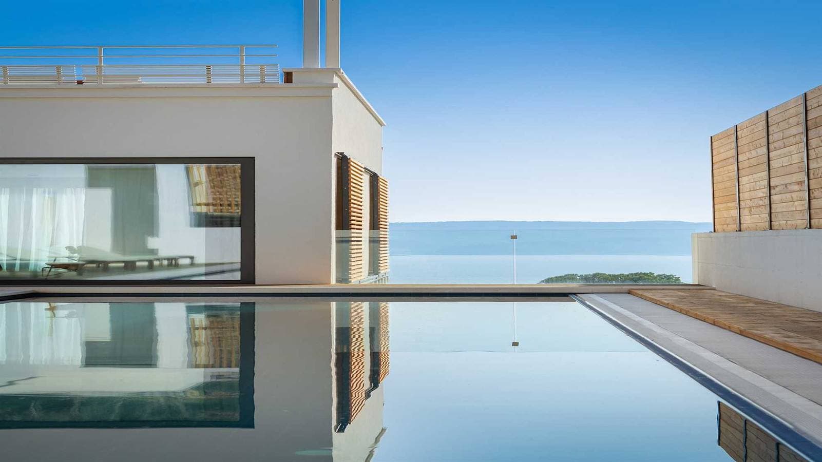 Villa Senzea - beheizter Pool, Fitnessraum, Sauna, Whirlpool und herrlicher Meerblick 1