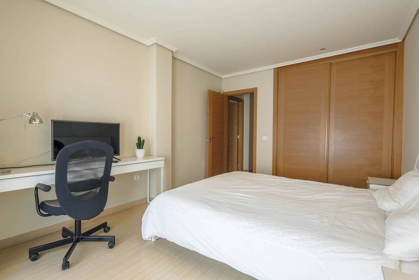 Foto 13 von 28: Ferienwohnung Luxury Junto Al Mar nahe dem Strand mit Terrasse