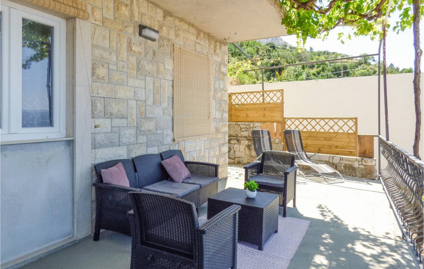 Foto 6 von 20: Gemütliche 2-Zimmer-Wohnung mit Terrasse, in Strandnähe und mit Parkplatz