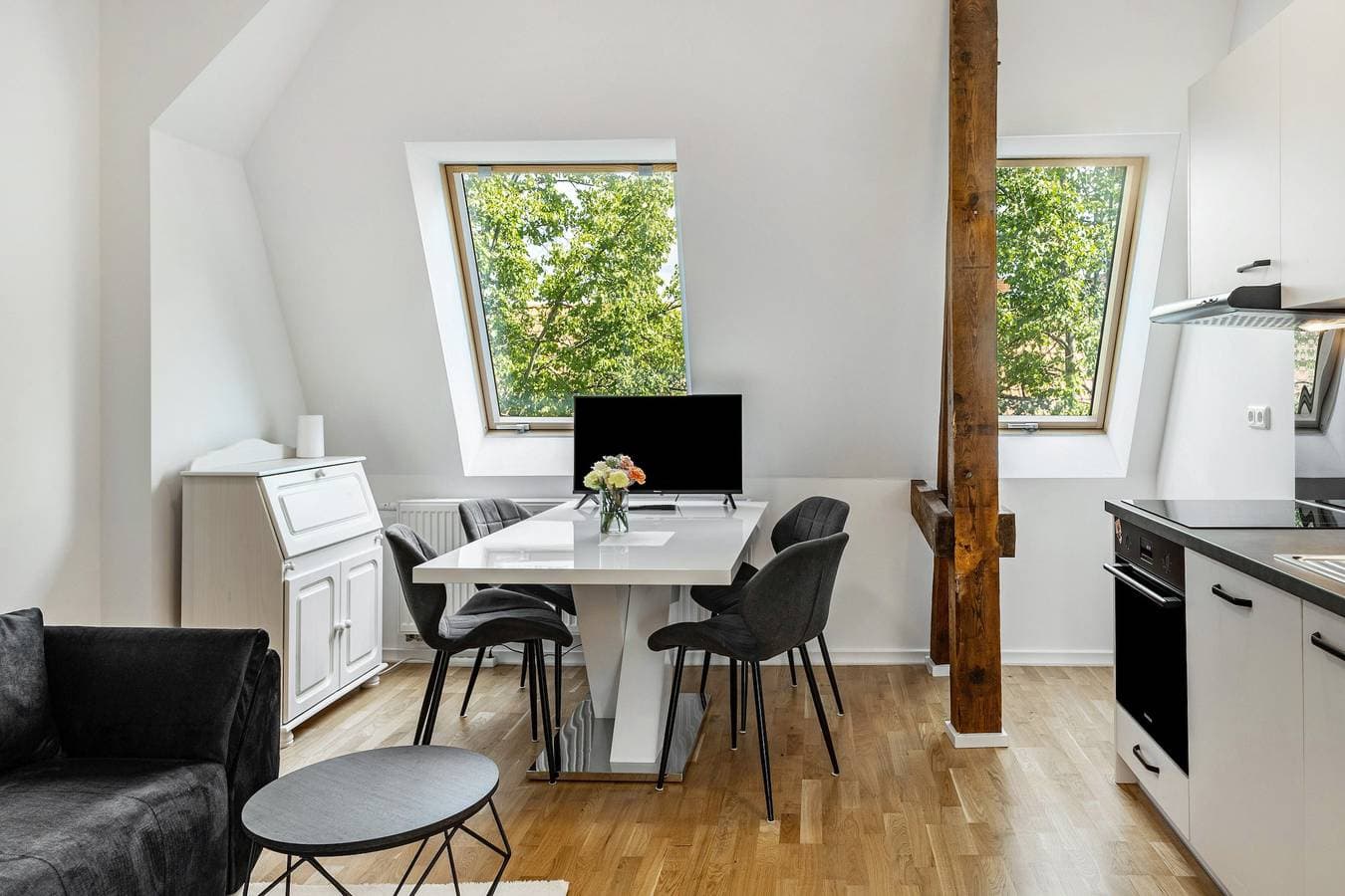 Foto 4 von 21: Apartment 'Modernes Loft An Der Elbe' mit Balkon, WLAN und Klimaanlage