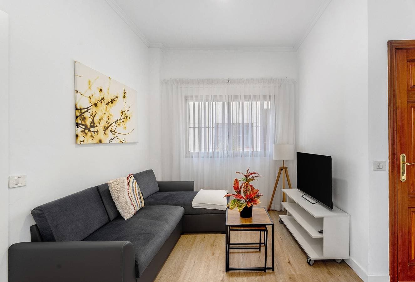 Foto 7 von 26: Ferienwohnung 'Apartamento Bellavista, Bajo Alcalá' mit Balkon und WLAN