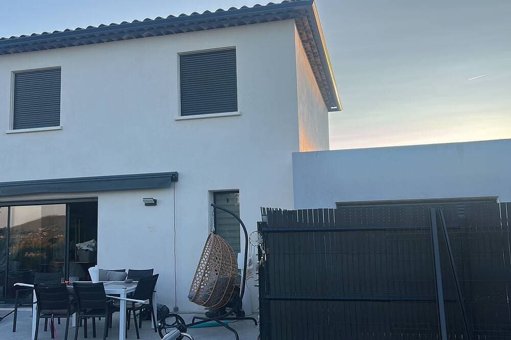 Foto 8 von 18: House with pool near the sea