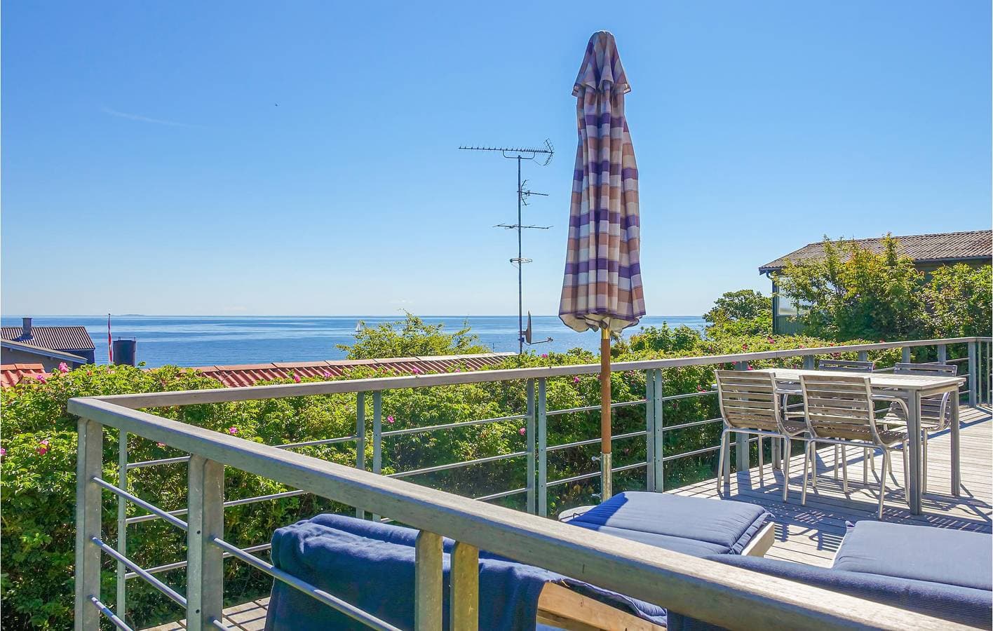 Foto 4 von 34: Ferienhaus für 4 Personen mit Terrasse