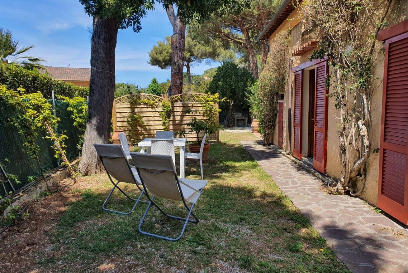 Foto 3 von 30: Ferienwohnung für 4 Personen mit Garten