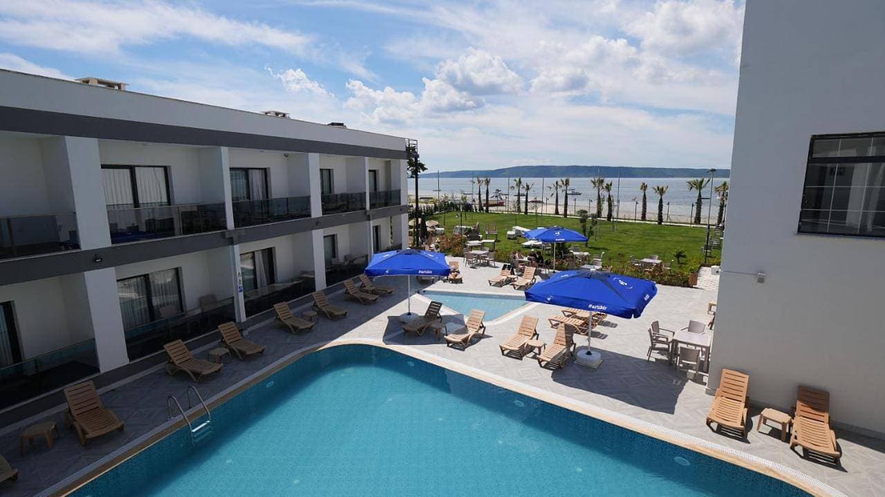 Foto 12 von 16: Double or Twin Room with Pool View