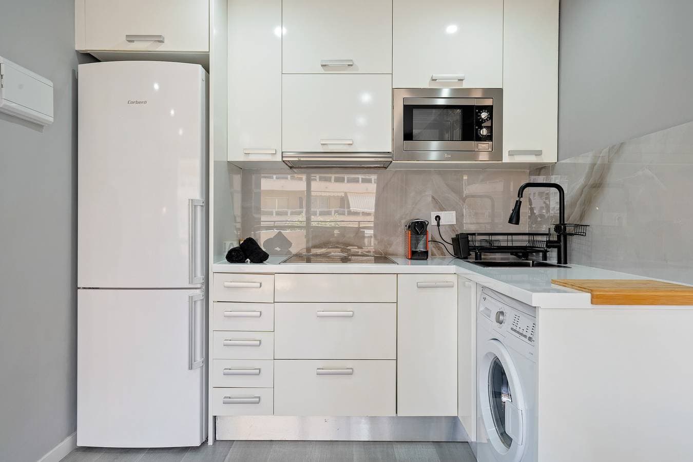 Foto 6 von 20: Apartment 'Calafenga' mit Meerblick, WLAN und Klimaanlage