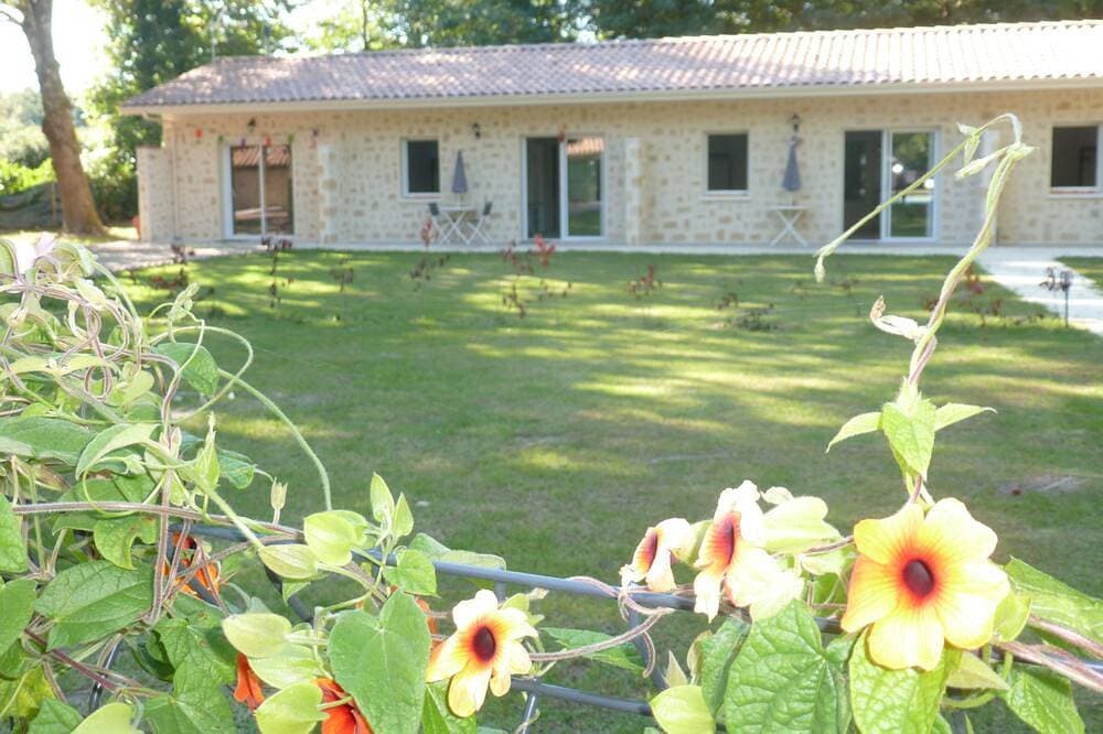 Foto 5 von 9: 2/4-person gîte with small garden and shared swimming pool