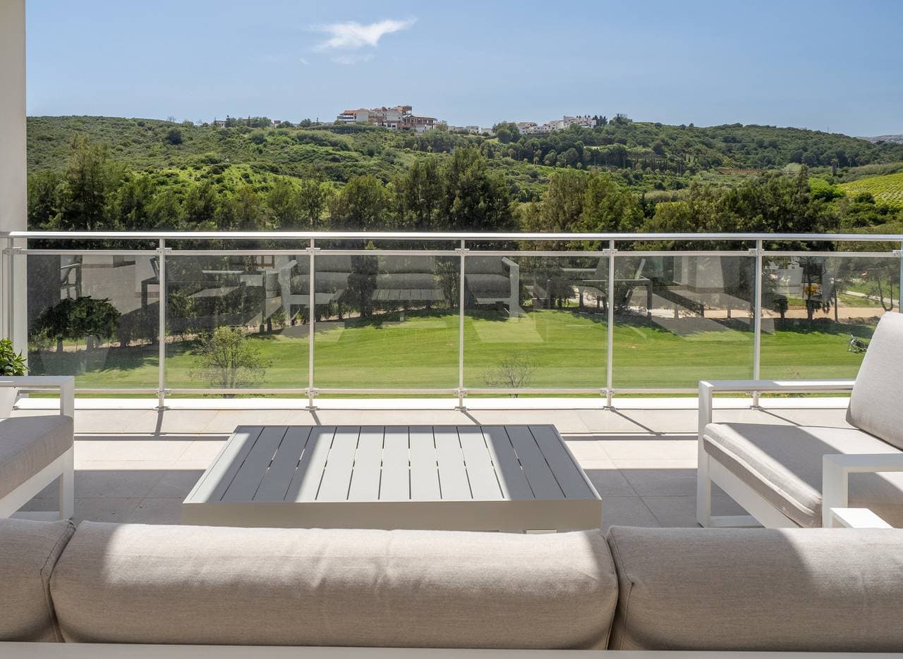 Foto 6 von 26: Casares Green Penthouse 2365 Golf & Luxury