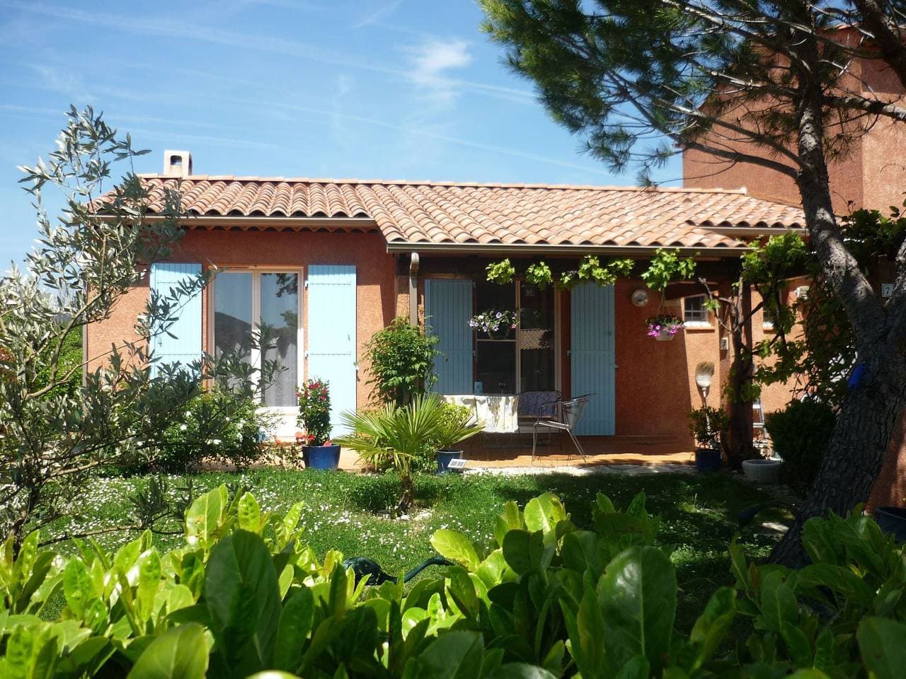 Foto 3 von 27: Gemütliche Ferienwohnung mit Pool und Garten, 2 km von Pierrevert entfernt