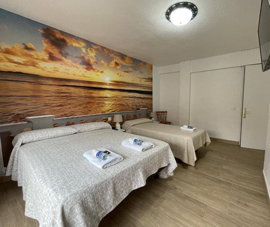 HOSTAL MONREAL 1