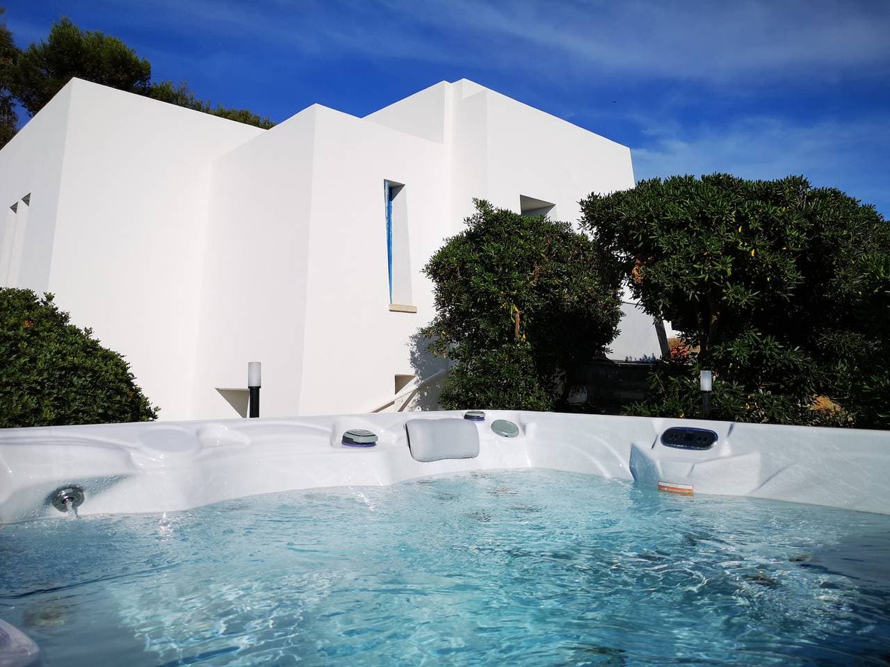Foto 3 von 31: Einmalige Villa mit direktem Meerzugang&Whirlpool
