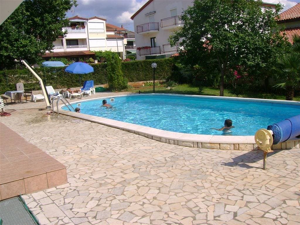 Foto 5 von 29: Studioapartment in Poreč mit Meerblick, Balkon, Klimaanlage, W-Lan (819-6)