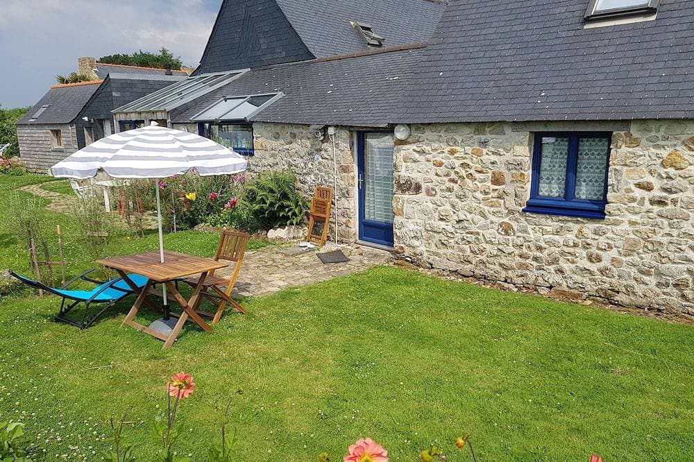 Typisch bretonische Maisonette in einem Weiler am Cap de la Chèvre 1