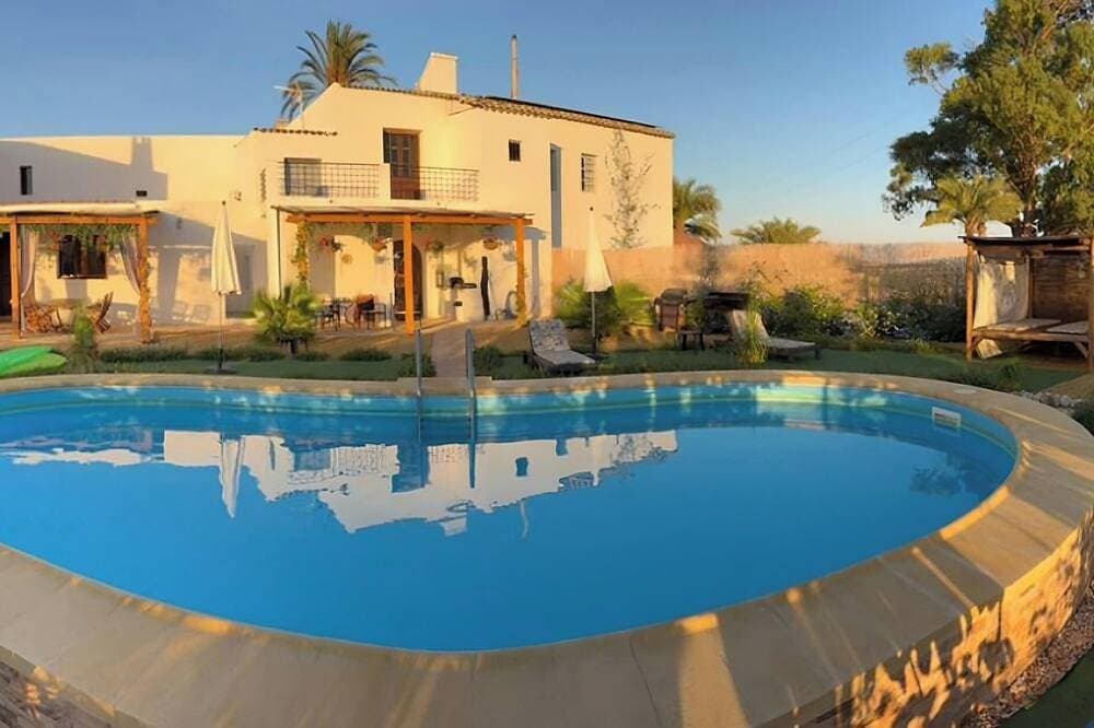 Foto 11 von 30: Tranquil rural Villa sleeps 5, Exclusive Private Pool, great views, close to sea