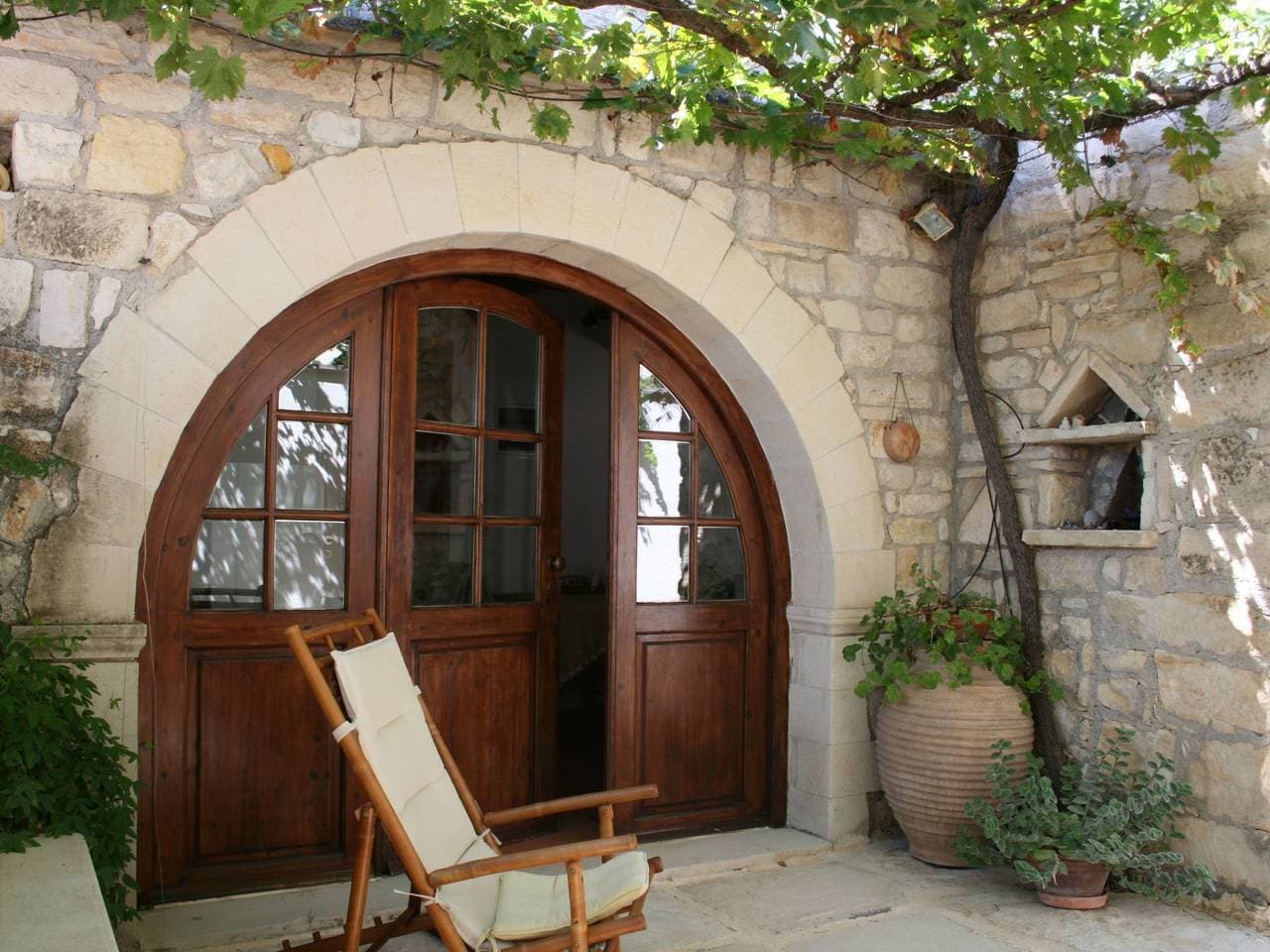 Foto 4 von 24: In Douliana mit Großem Balkon