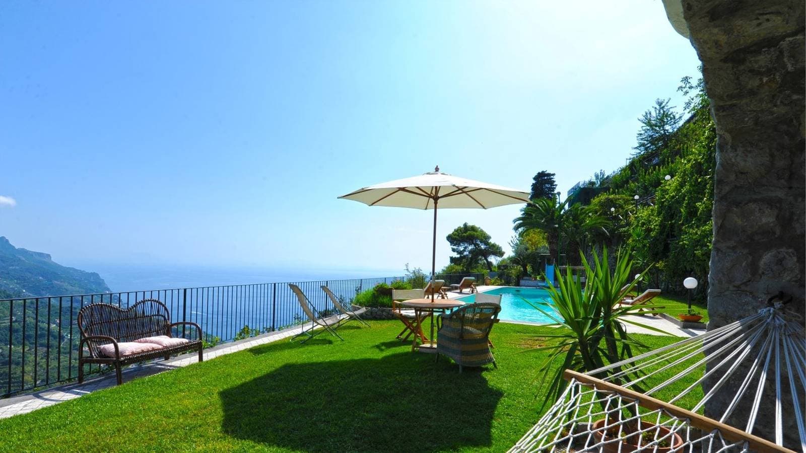 Foto 8 von 52: Villa für 10 Personen mit Pool