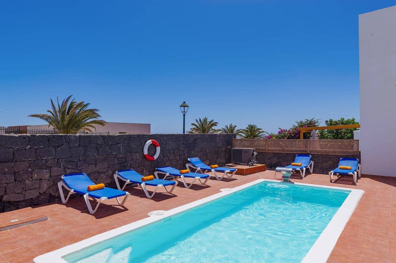 Foto 4 von 24: Villa für 8 Personen mit Garten