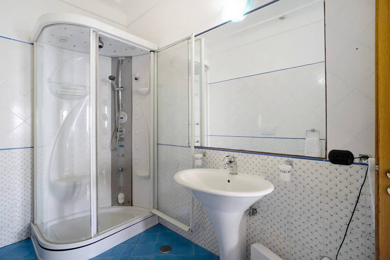 Foto 8 von 21: Zimmer Amalfi mit Meerblick