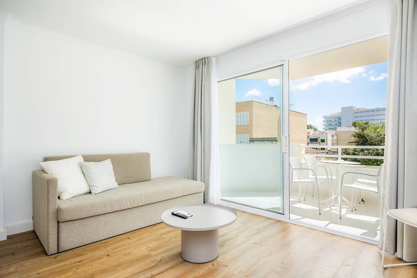 Foto 2 von 29: Ferienwohnung 'Apartament Massanet 1c' mit Balkon, WLAN und Klimaanlage