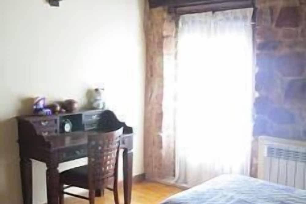 Foto 4 von 28: Das Steinhaus des Dorfes für 10 Personen