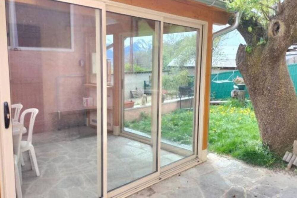 Foto 11 von 13: Appartement Pour les Amoureux de la Nature: Lac, Plan D'eau, Randos en Montagne