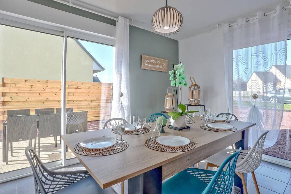 Foto 12 von 28: Stunning home in Créances with WiFi