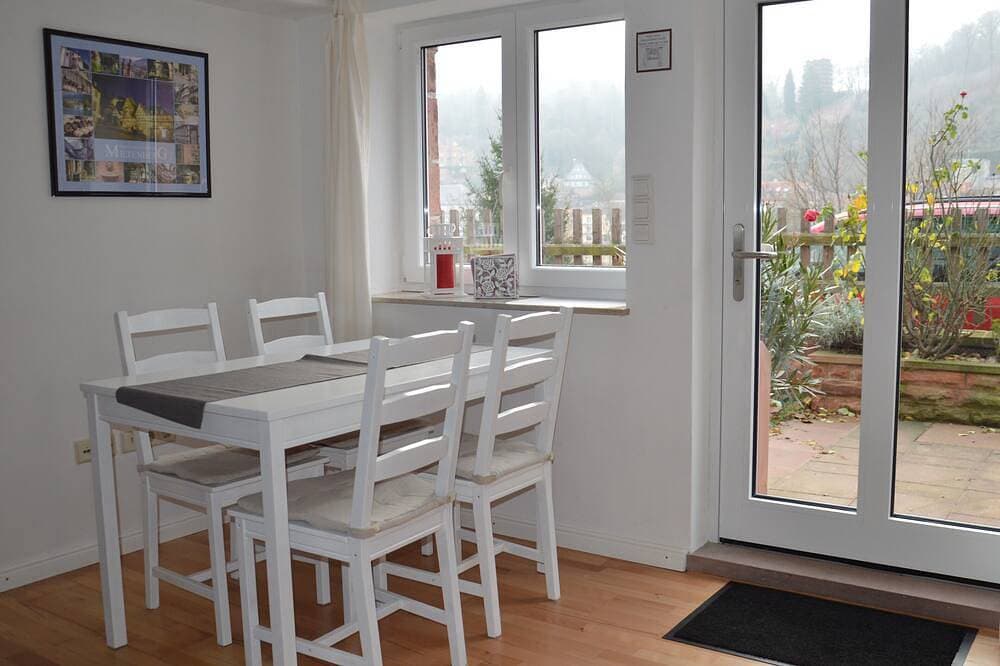 Foto 13 von 23: Panorama-Blick Miltenberg, 3 Pers., zentral, am Main, Terrasse, Bootverleih, P