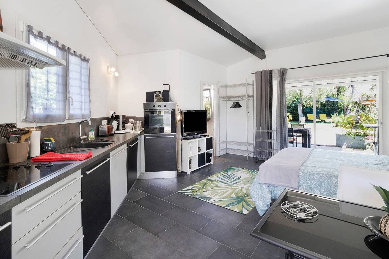 Foto 9 von 26: Studio-Apartment 'Les Oliviers' mit Meerblick, WLAN und Klimaanlage