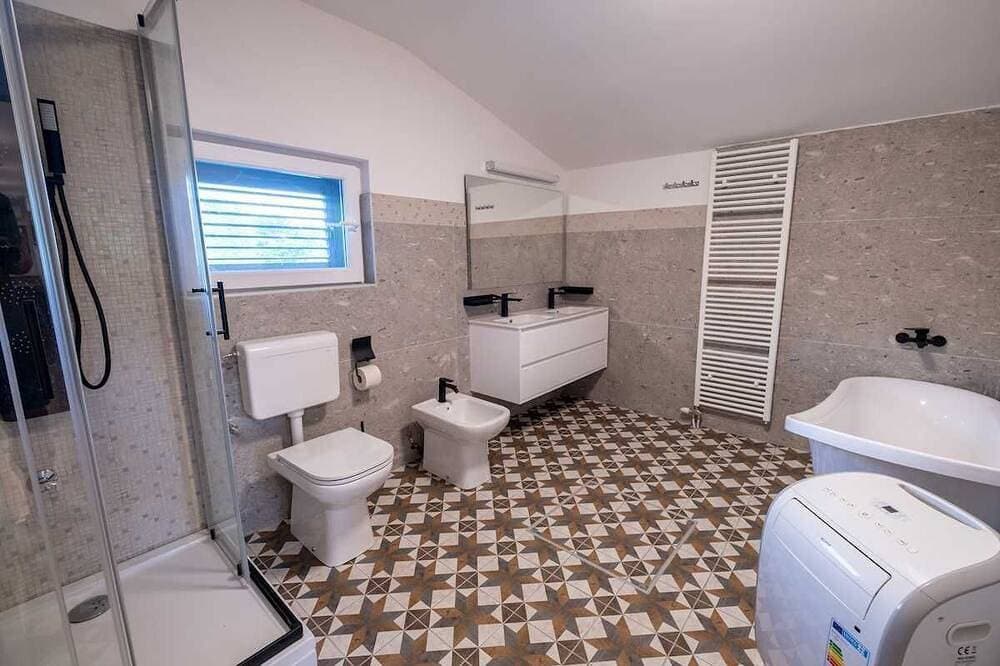 Foto 10 von 28: Luxusvilla Lucca in Feričanci