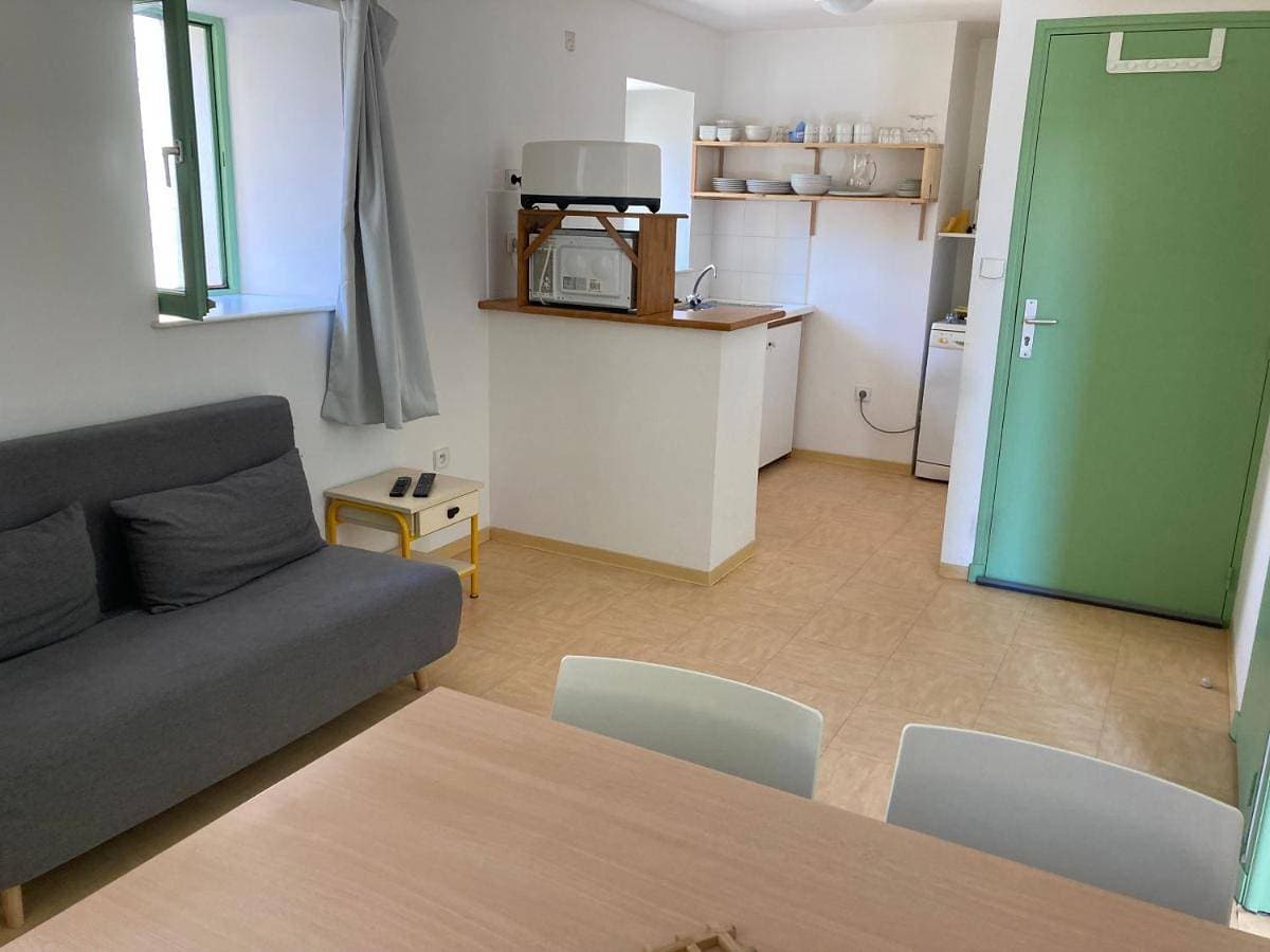 Foto 3 von 8: One-Bedroom Apartment
