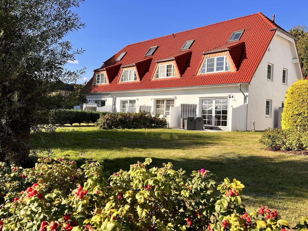 Haus mit Seeblick, gratis Sauna- und Schwimmbadnutzung - Fährhaus Sellin Nr.14 1