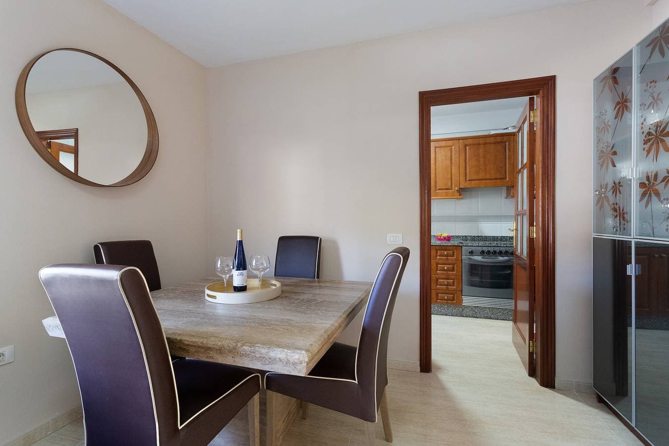 Foto 3 von 27: Ferienwohnung 'Apartamento Romo' mit Meerblick und Wi-Fi