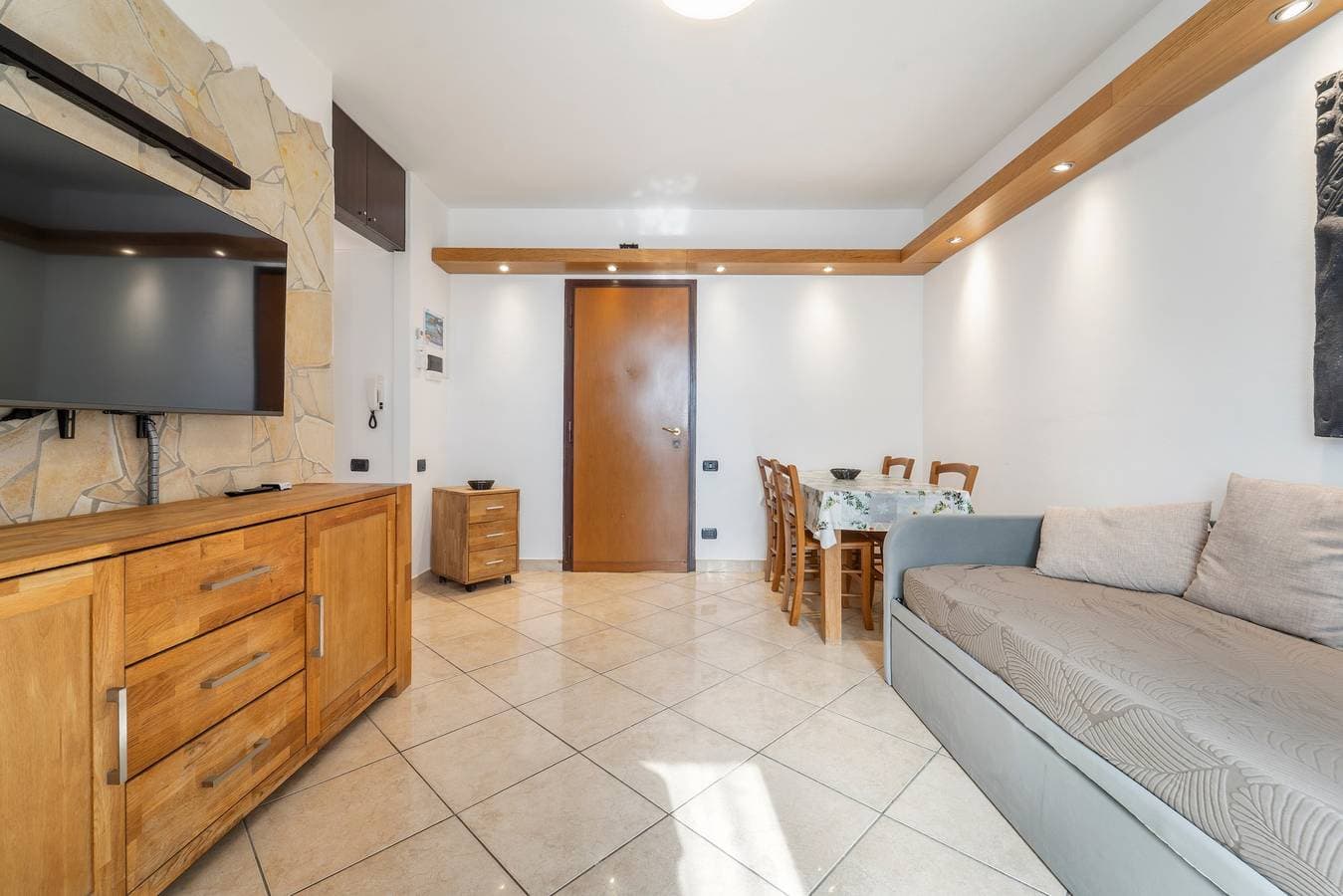 Foto 5 von 25: Home Karalis Apartment – Komfortables Apartment mit Parkplatz in Cagliari