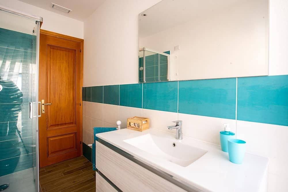 Foto 13 von 30: Ganze Wohnung 75 qm, 3 Schlafzimmer, 2 Bäder, Küche, große Terrasse