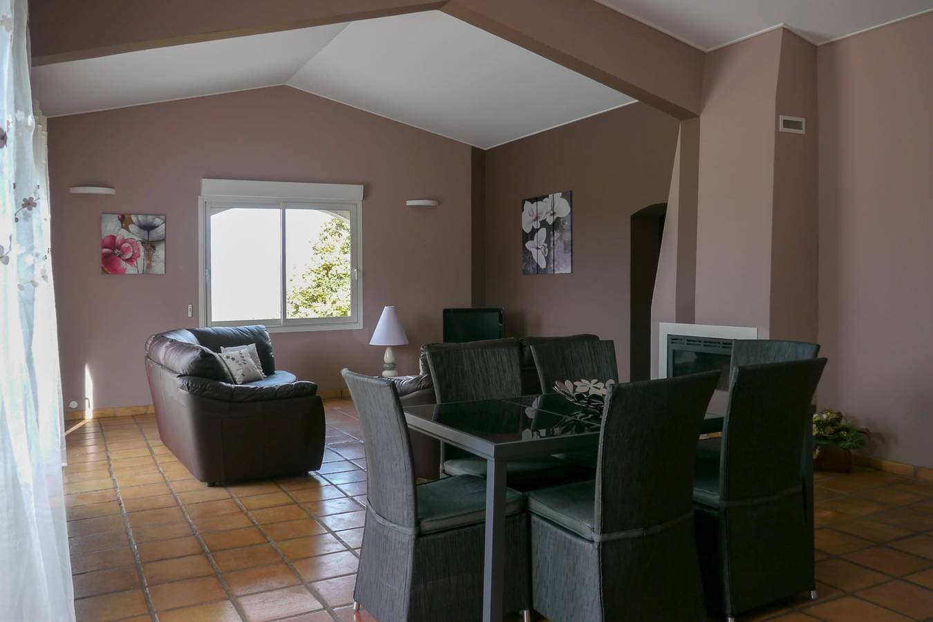 Foto 6 von 39: Villa für 8 Personen mit Terrasse