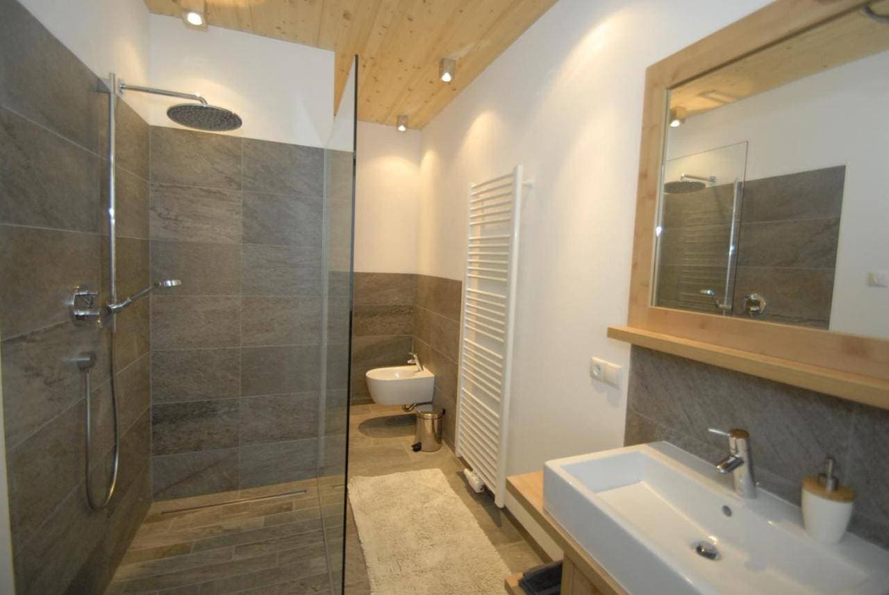 Foto 4 von 9: One-Bedroom Apartment with Balcony