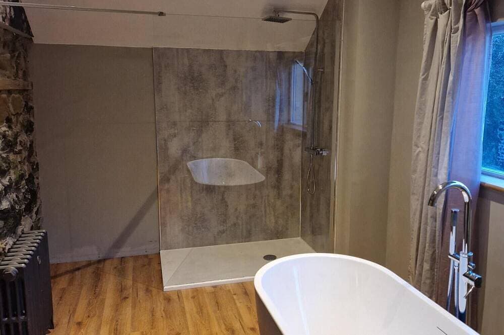 Foto 9 von 20: Scheune-Superking-Eigenes Badezimmer-Blick auf die Landschaft