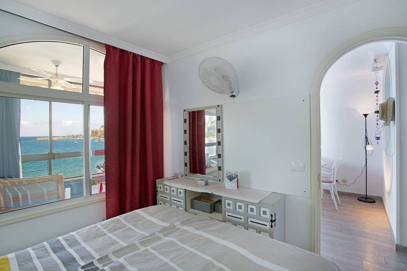 Foto 12 von 25: Ferienwohnung 'Patalavaca Beach Holidays Invest' mit Meerblick, privater Terrasse & WLAN