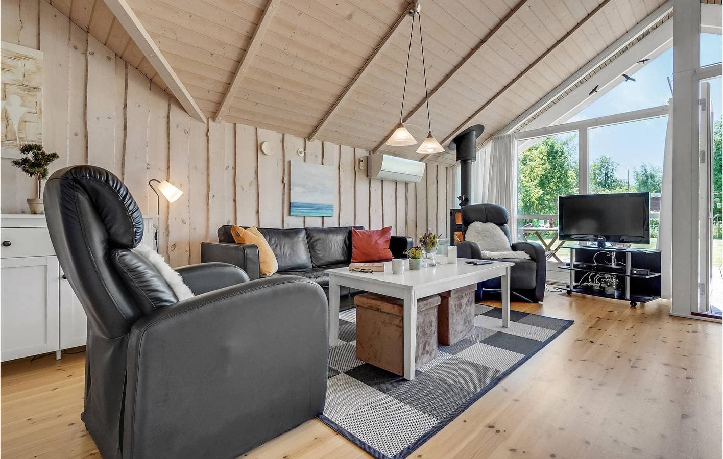 Foto 8 von 26: Ferienhaus für 6 Personen mit Terrasse