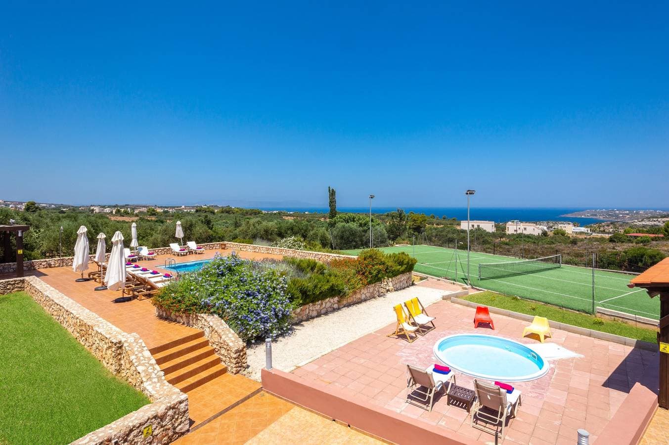 Foto 5 von 45: Villa für 14 Personen mit Garten