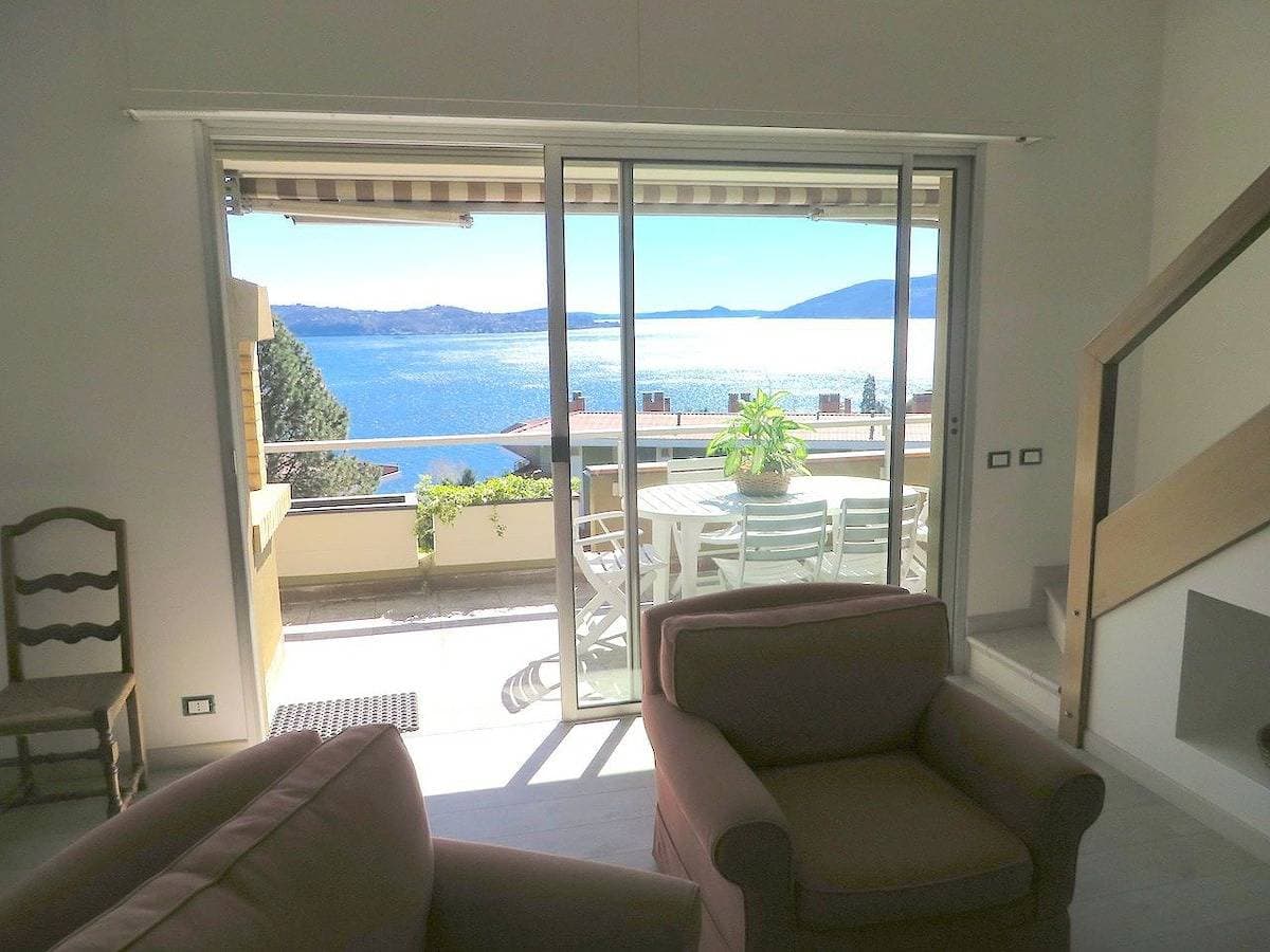 Foto 3 von 19: Selva 1 lake view apartment in Ghiffa with pool