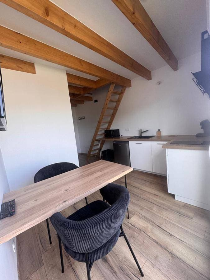 Foto 4 von 9: One-Bedroom Apartment