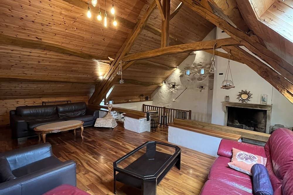 Foto 11 von 26: Gîte de la Doit, auf dem Land, Schlafplätze für 14, privater Pool