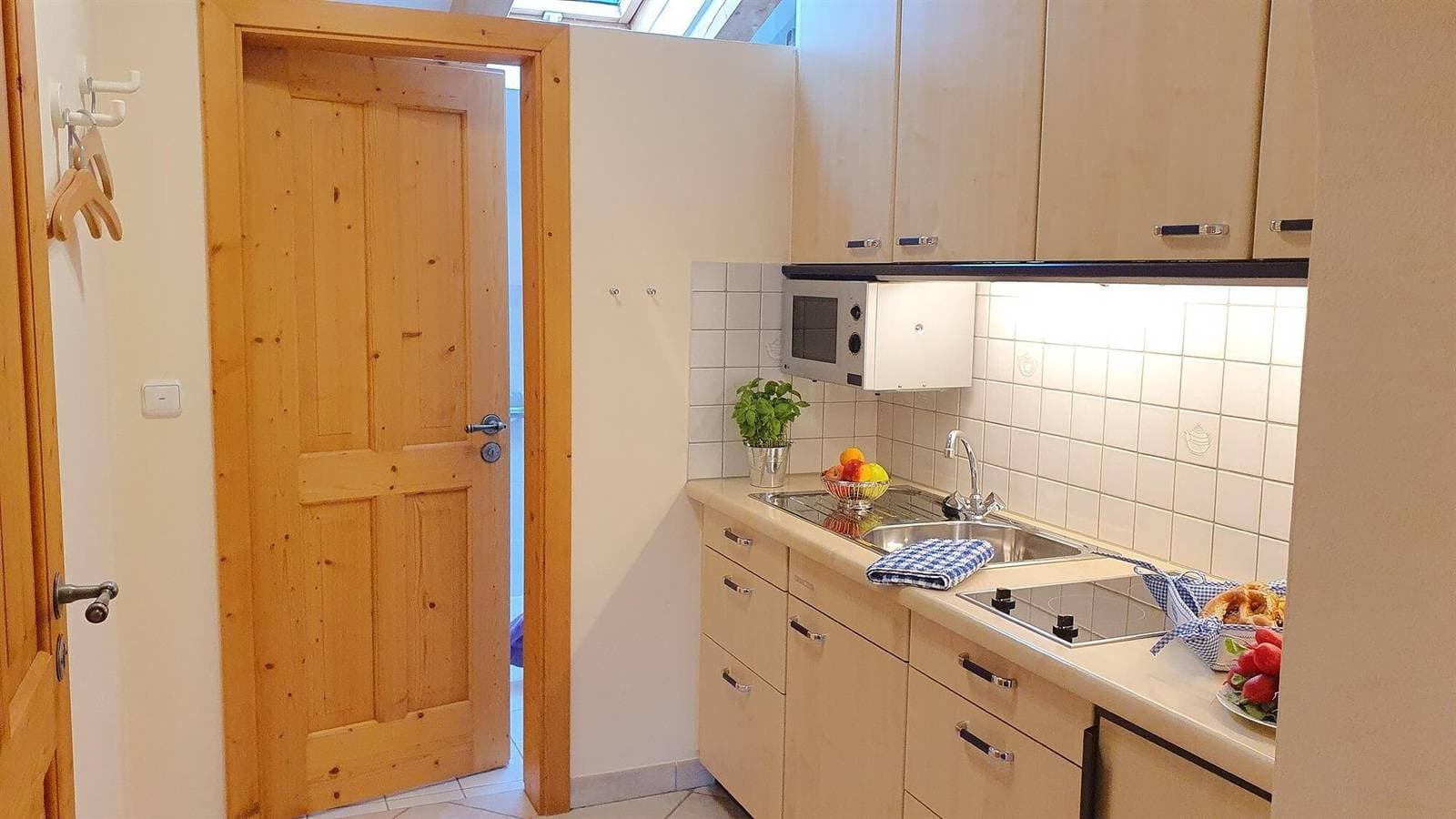 Foto 12 von 15: Ferienwohnung '1' mit Bergblick, Gemeinschaftsgarten und WLAN