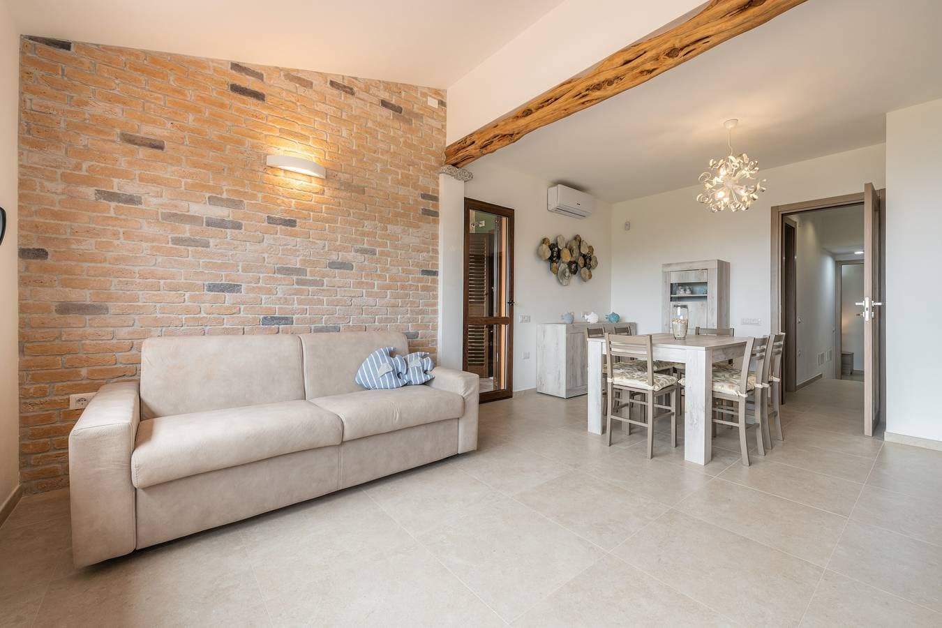 Foto 3 von 28: Ferienwohnung "Casa Vacanza Porto Luna Villasimius" mit Meerblick, Klimaanlage und WLAN
