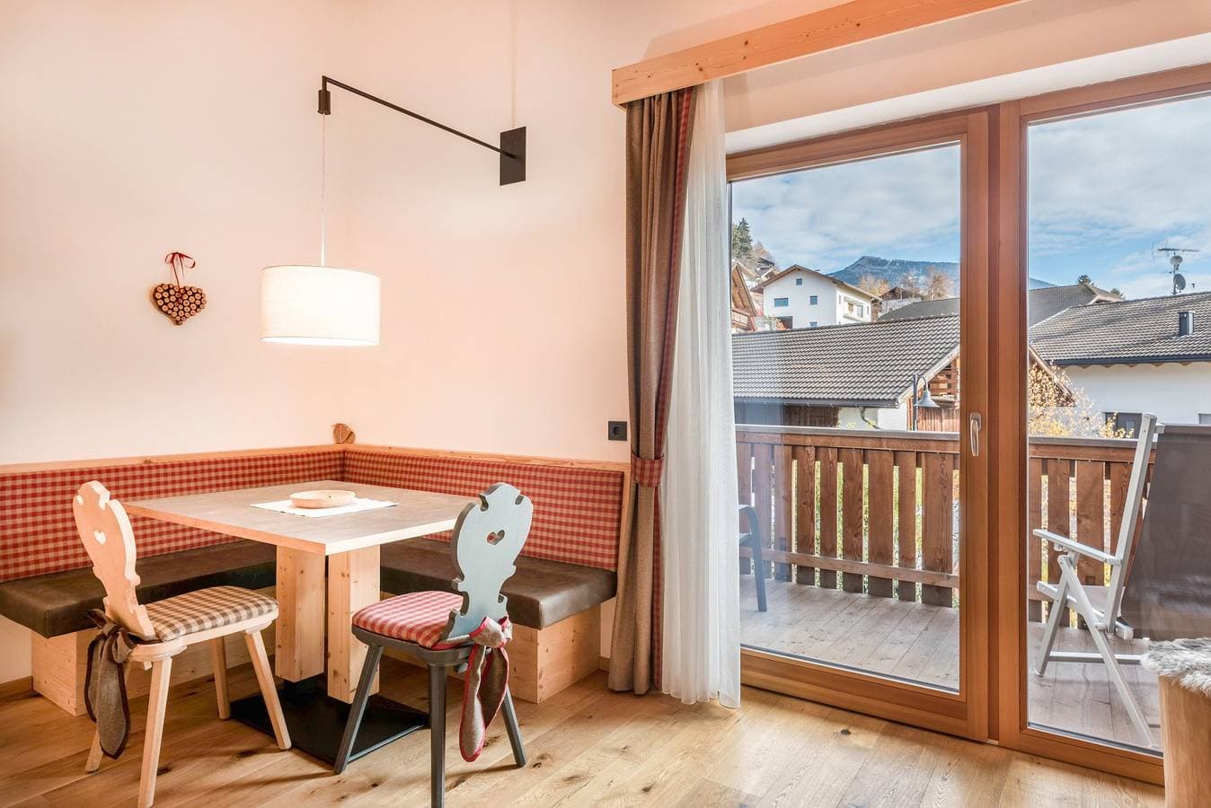 Foto 4 von 29: Ferienwohnung ''Hatzes App Raschötz'' mit Bergblick, Balkon und WLAN